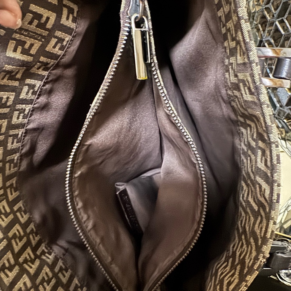 Fendi Brown and Black Women's Tote Bag / Includes C.O.A - Picture 9 of 9